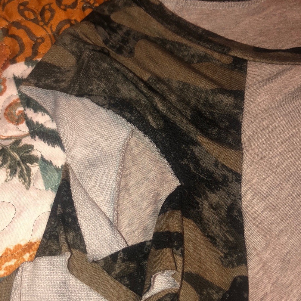 🌺Closeout🌺 GREEN CAMOUFLAGE CUTOUT SLEEVE - Picture 4 of 7